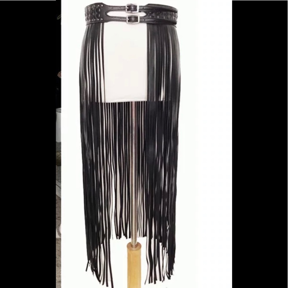 ⭐️few left⭐️PU leather fringe belt with silver buckle